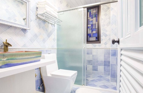 Xitou House | A walk in the mist