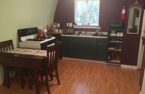 Cypress House | A wonderful Yoga Retreat Mini House in Houston surrounded by Nature.