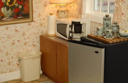 Ferndale Cottage | "Aalborg Suite" private suite on 10 acres overlooking Ferndale - Humbolt County