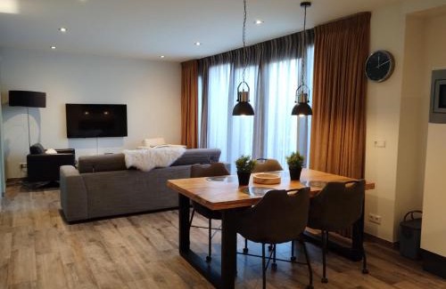 Westkapelle Apartment | Aan't Strand Bed by the Sea Adults only