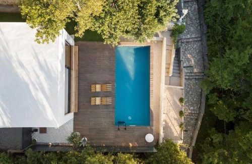 Jadranovo Villa | AB61 Tiny Design House for Two