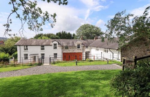 Penny Bridge House | Abbots Reading Mews 2