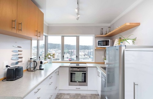 Te Aro Apartment | Abel St 2BR - Central, Washer, Dryer, City Views