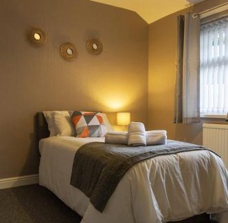 Scunthorpe House | Abercorn Place Entire House 4 Bedrooms