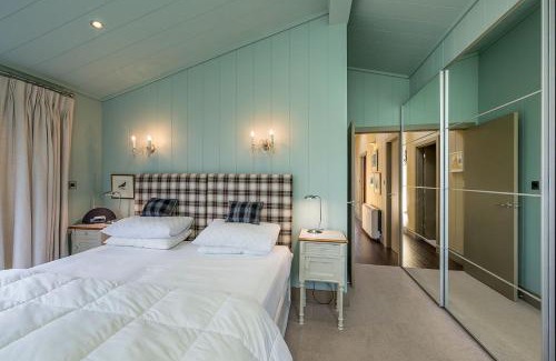 Garn Fadryn House | Aberdaron Lodge