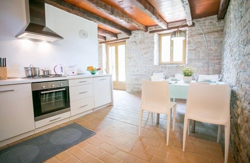 Selina Apartment | Abortolami with Pool and Garden