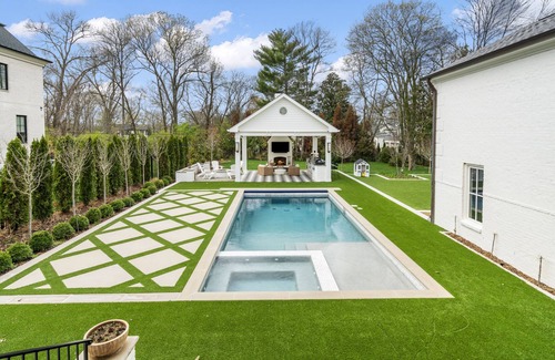 Belle Meade House | Above Nashville Masterpiece | New l Pool/Spa l 8 miles to Downtown