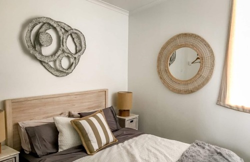 Holloways Beach House | Absolute Beachfront Paradise Private 'Drift Beach