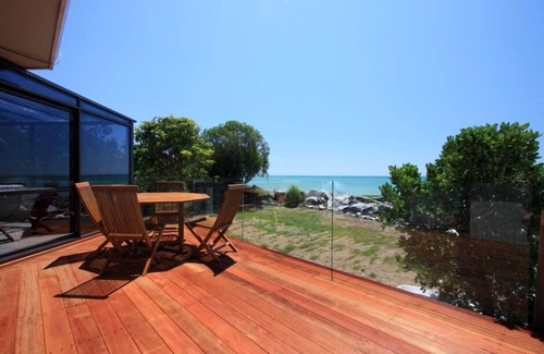 Ruby Bay House | Absolute Beachfront Ruby Bay - Spectacular Views, step straight on to the beach