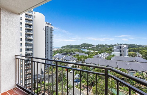 Palm Beach Apartment | Absolute beachfront - Royal Palms