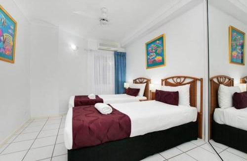 Trinity Beach Apartment | Absolute beachfront apartment