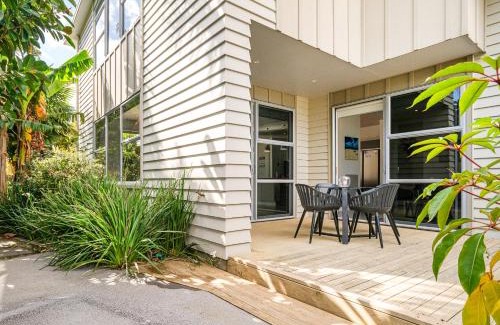 Whitianga House | Acacia Cote - Whitianga Holiday Home
