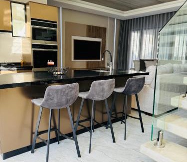 Greater Johannesburg Metropolitan Area Villa | Acacia Villas Blue Hills - 4 Bedroom Luxury Villa