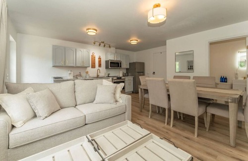 Trenton Apartment | Acadia Basecamp with Balcony | Walk to Lobster House, Coffee and Bakery (7)