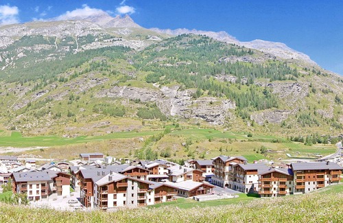 Lanslevillard Condo | Accès direct aux pistes | Endroit privilégié
