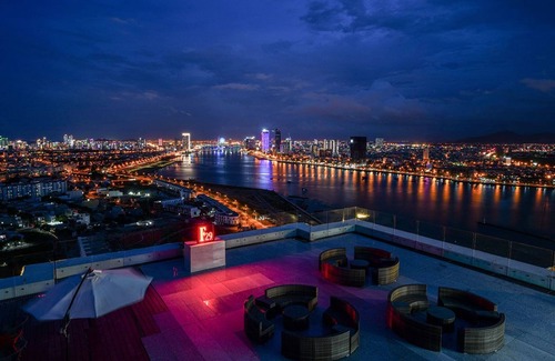 Son Tra Condo | Access to High-end Facilities in a Reward-winning 5 Hotel. Free Airport Pick up