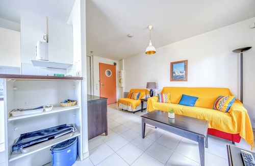 Soulac-sur-Mer Apartment | Accessible Apartment for Persons with Reduced Mobility with Garden and Shared Pool in Soulac-sur-Mer