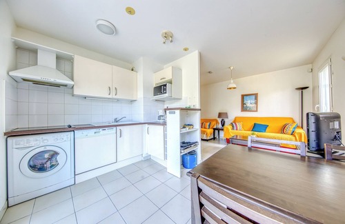 Soulac-sur-Mer Apartment | Accessible Apartment for Persons with Reduced Mobility with Garden and Shared Pool in Soulac-sur-Mer
