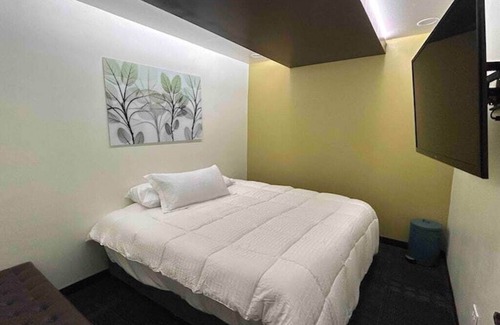 Juarez Municipality Apartment | Accommodation and Office! Perfect for traveling professionals