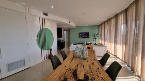 Durban Point Apartment | Accommodation Front - The Quays 503 - 6 Sleeper Across the Beachfront