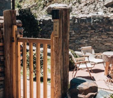 Wenchuan Hotel | Accommodation Shanlijian Holiday Homestay