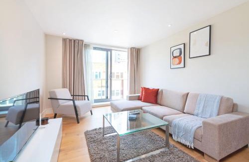 Cathedrals Apartment | Accomodo London Southbank - Spacious & Elegant Apartments near Big Ben & London Eye