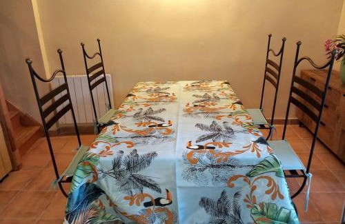 Saint-Etienne-les-Orgues Apartment | Accueil Chaleureux en Provence