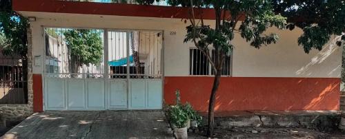 Apatzingan Apartment | Acogedor Depto 2 Rec. 1 Baño, Cocina Equip