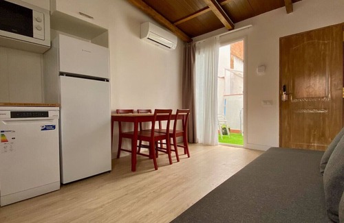 L'Hospitalet de Llobregat Apartment | Acogedor Apartamento Marbarcelona Cas Atico