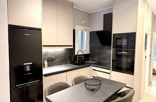 Kinosargous Apartment | Acropolis Path - Elegant Apartment near Plaka