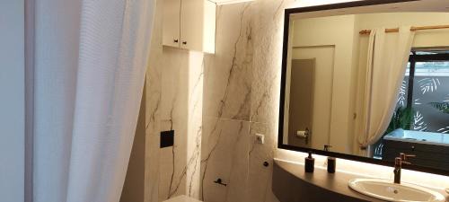 Kinosargous Apartment | Acropolis View & Spa Penthouse apartment
