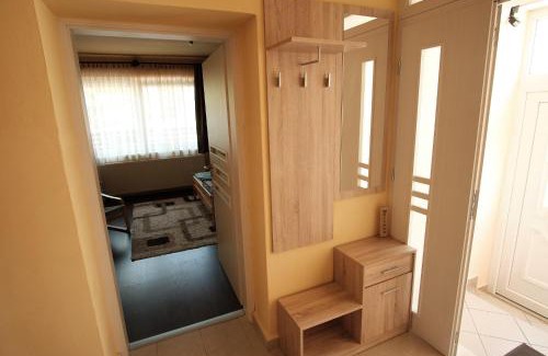 Sarvar Apartment | Adél Apartman