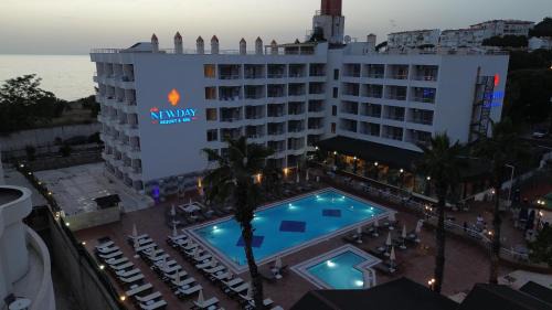 Kadnlar Denizi Mahallesi Hotel | Ada Newday Resort Hotel