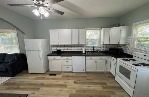 Creston House | Adair Hideaway : Quiet Neighborhood - Fenced Yard - Garage Parking