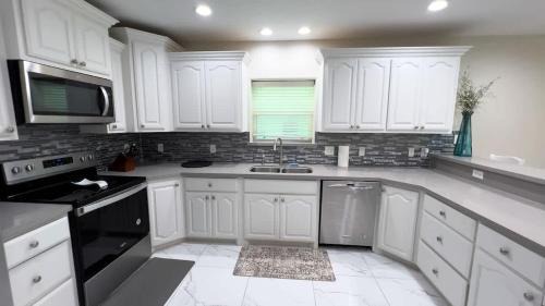 Port Isabel House | Adams st channel house home