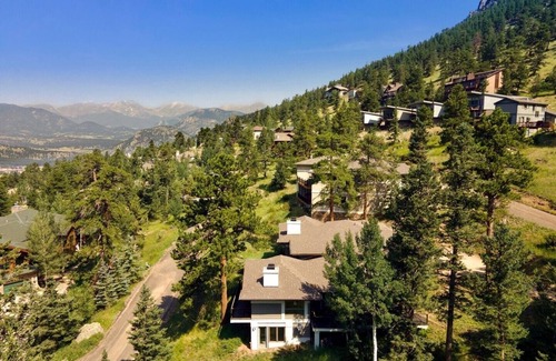 Windcliff Estates House | Adams Vacation At Windcliff 2 Bedroom Home by RedAwning