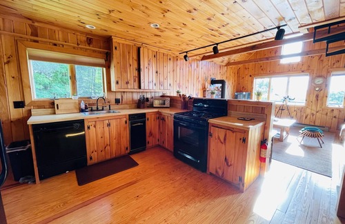 North Lake George House | Adirondack cabin w/large deck & outdoor grill