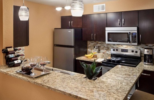 Las Vegas Resort | Adjacent to the Sphere- Just Off the Las Vegas Strip-Desert Club Resort- 2 Bd.