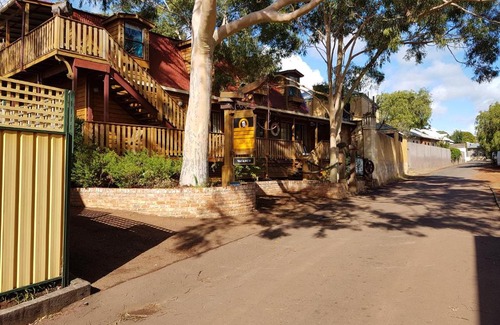 Margaret River Hotel | Admiral Stirling Inn