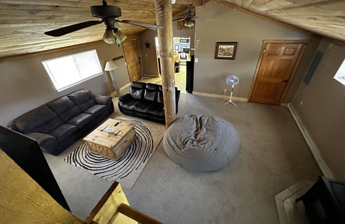 Loa House | Adorable 2 Bedroom Guest House with a Kids Loft