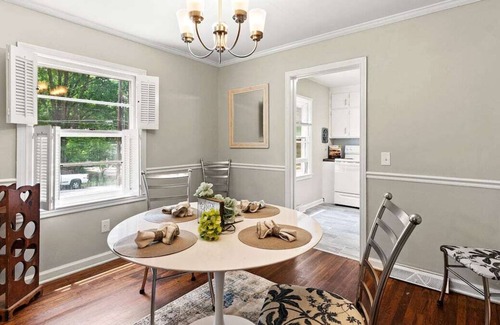 Eden House | Adorable 3 bedroom home in the heart of Eden!