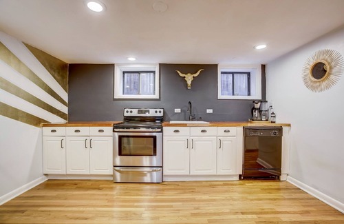 Sunnyside Condo | Adorable Apt in the Heart of LoHi Grill, W/D, Yard