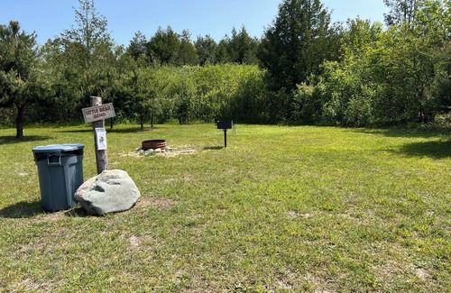 Petoskey RV Rental | Adorable little campground in Petoskey with river nature views