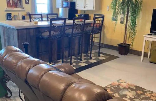 Saint Francis Other | Adorable one bedroom with fireplace/kitchenette