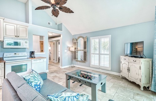 Destin Condo | Adorable Upstairs 1 BR Nantucket 6A