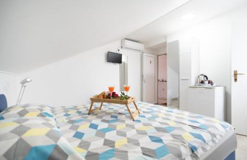 Gornji Karin Apartment | Adriatic Guest House Milić - Summer Rooms