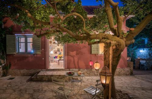 Koiliomenos House | Adrieli Houses