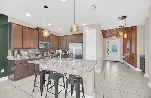 Bay Lake Villa | Adventure Abode
