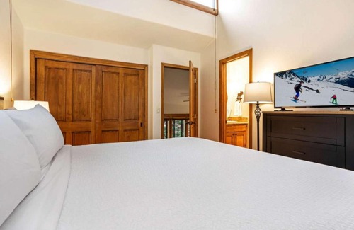 Eagle-Vail Apartment | Adventure awaits in cozy retreat between Vail and Beaver Creek