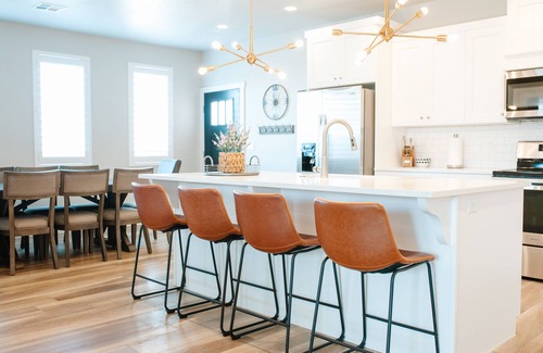 Washington Fields Condo | Adventure Awaits in Southern Utah | Top Floor Condo With Pool